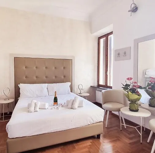 Romerooms Condotti Casa de hóspedes 4*