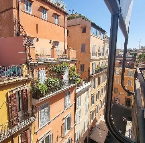 Romerooms Condotti
